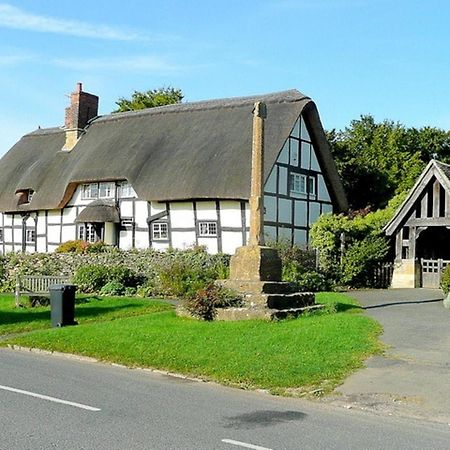 Stunning 5-Bed Cabin In Ashton Under Hill Evesham Esterno foto