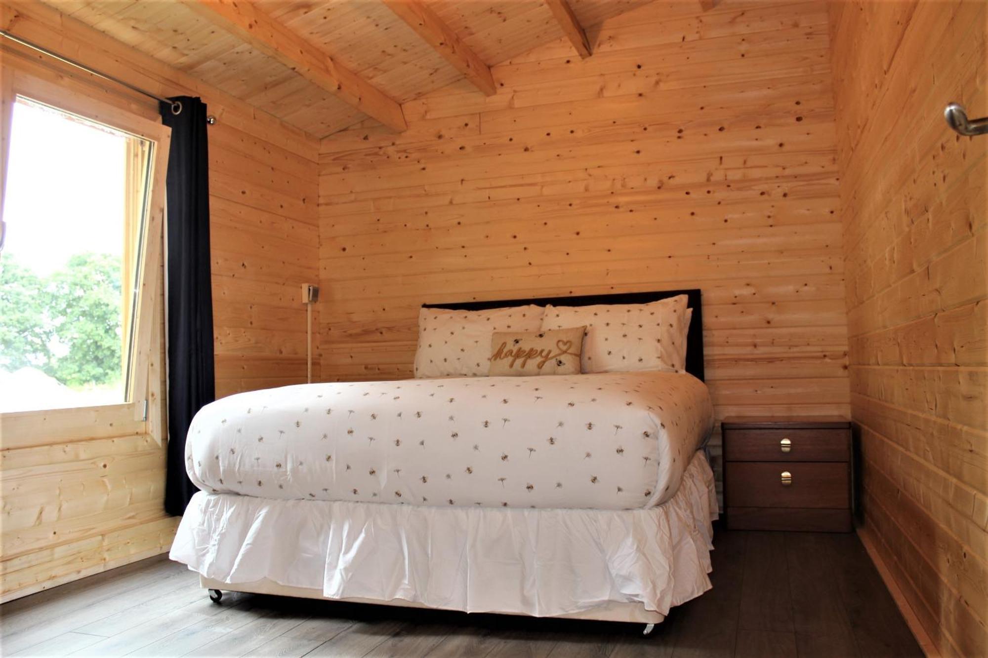 Stunning 5-Bed Cabin In Ashton Under Hill Evesham Esterno foto