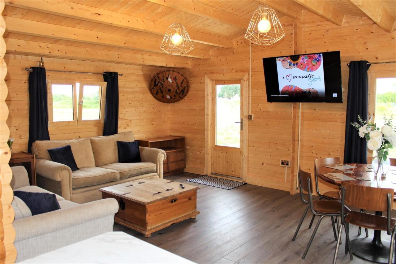 Stunning 5-Bed Cabin In Ashton Under Hill Evesham Esterno foto