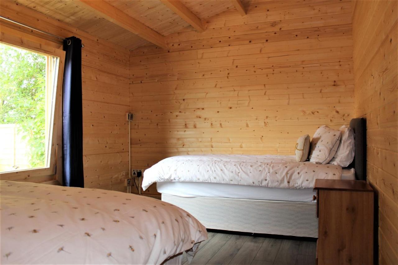 Stunning 5-Bed Cabin In Ashton Under Hill Evesham Esterno foto